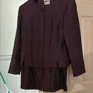 Leslie Fay Purple Skirt Set Classic Style